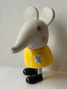 Peppa Pig Friends EMILY ELEPHANT Figure Yellow Dress 2.5” Jazwares cake topper